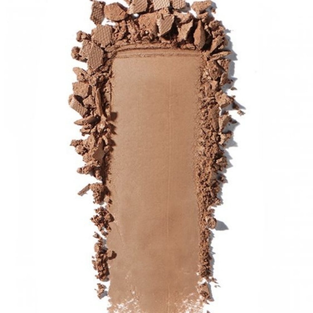 Bronzing Powder by Iconic London - Picture 2 of 4